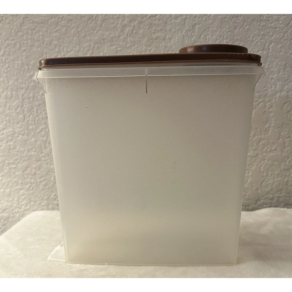 Tupperware Vintage Ceral Keeper Storage Container W‎ Flip Lid 469-14